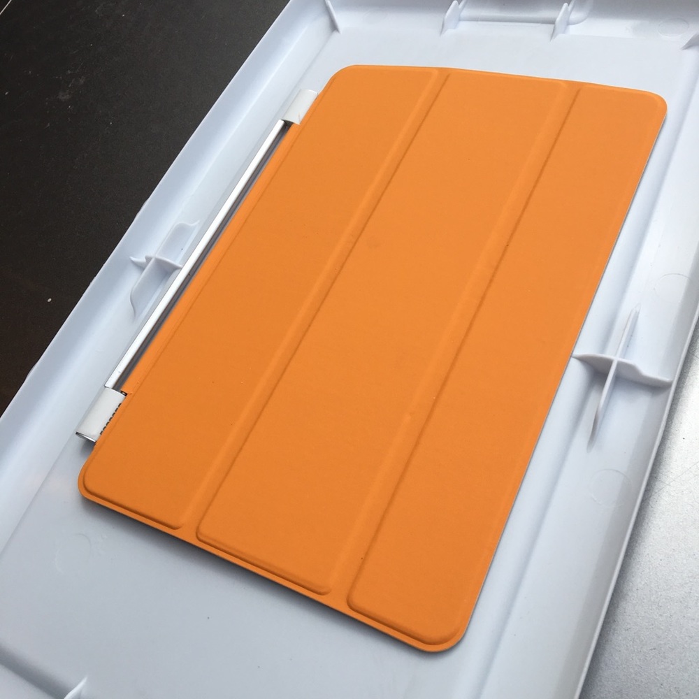 iPad mini 4 Orange Magnetic Classic Smart Cover